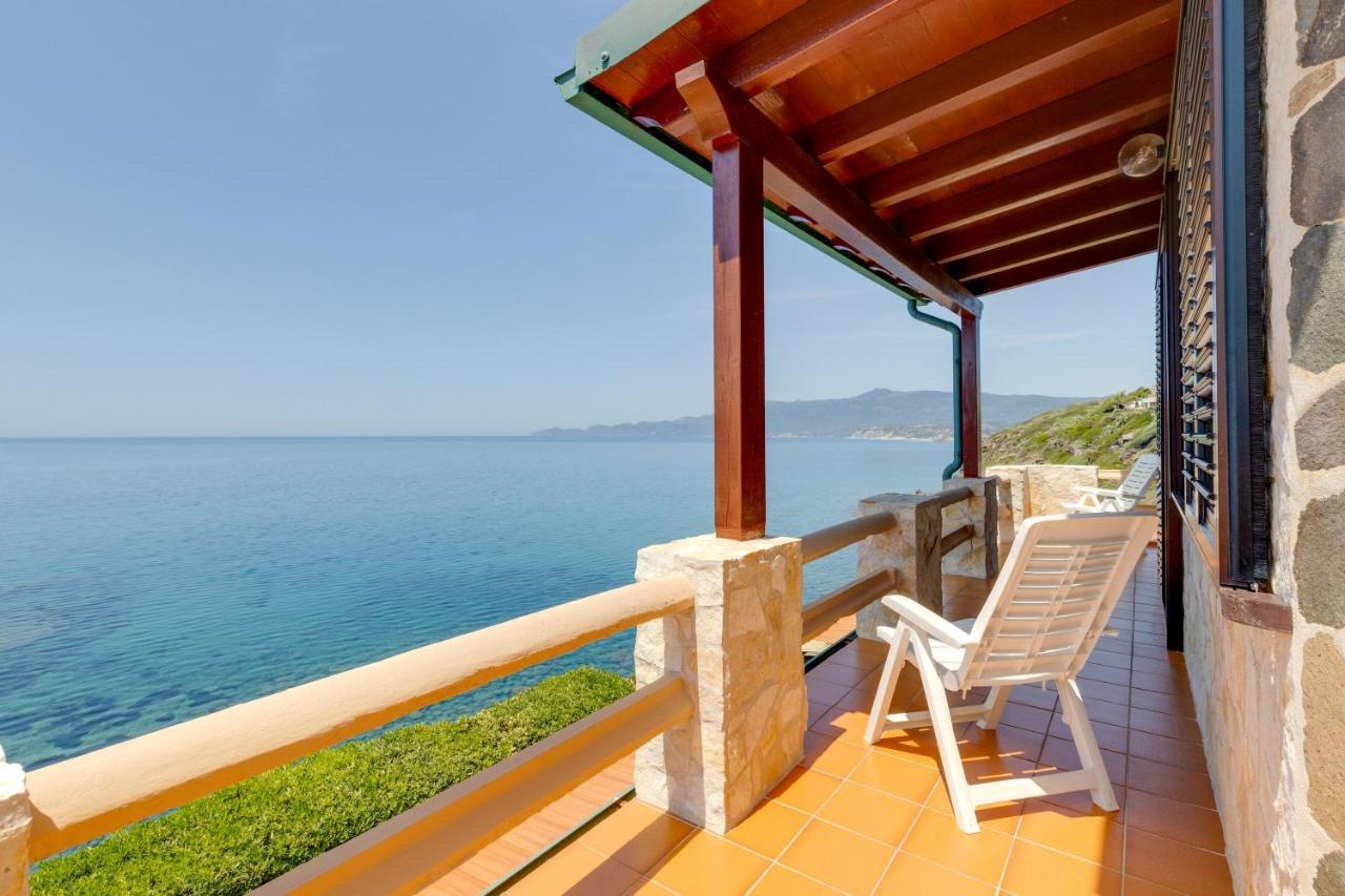 Вилла La Terrazza Sul Mare Магомадас Экстерьер фото